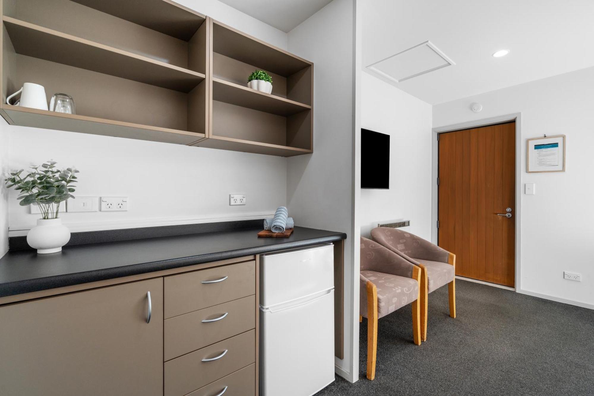 Tasman Holiday Parks - Te Anau Zewnętrze zdjęcie A typical room at the hospital